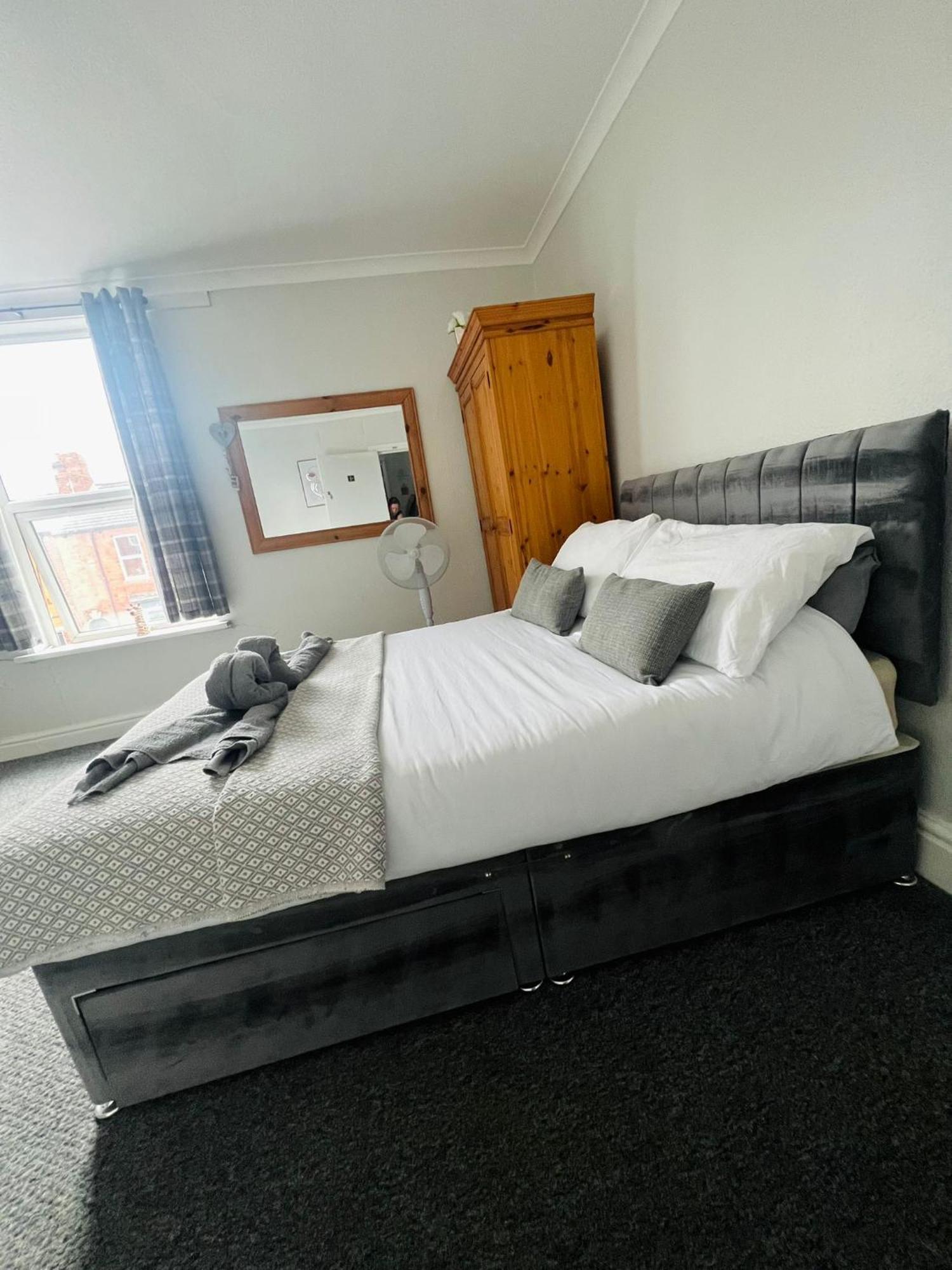 Lincoln City Centre Rooms P&S Dış mekan fotoğraf